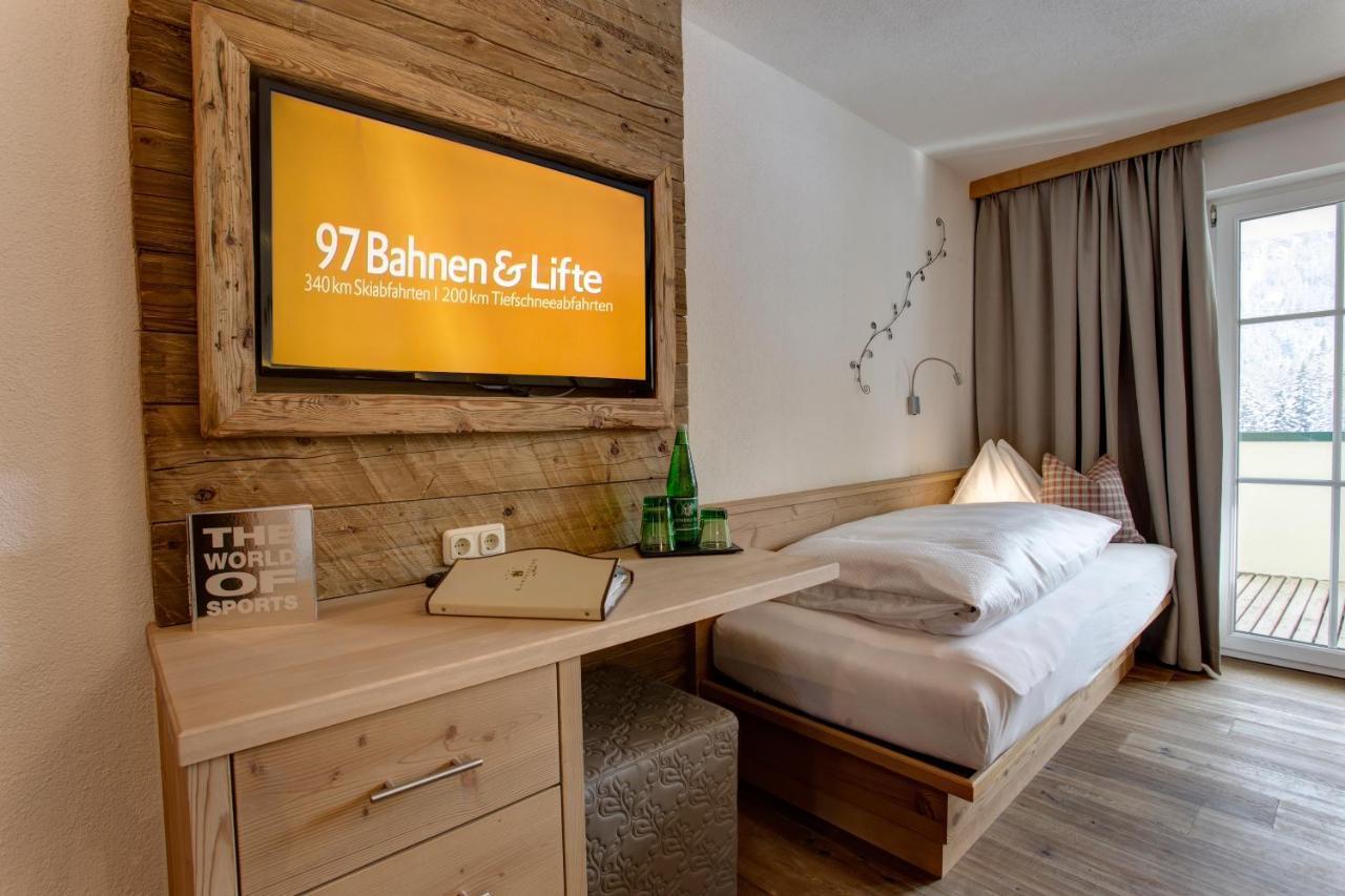 Hotel Garni - Restaurant Kaminstube Sankt Anton am Arlberg Kültér fotó