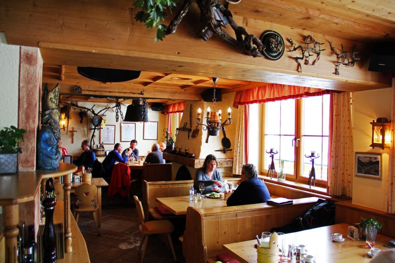 Hotel Garni - Restaurant Kaminstube Sankt Anton am Arlberg Kültér fotó