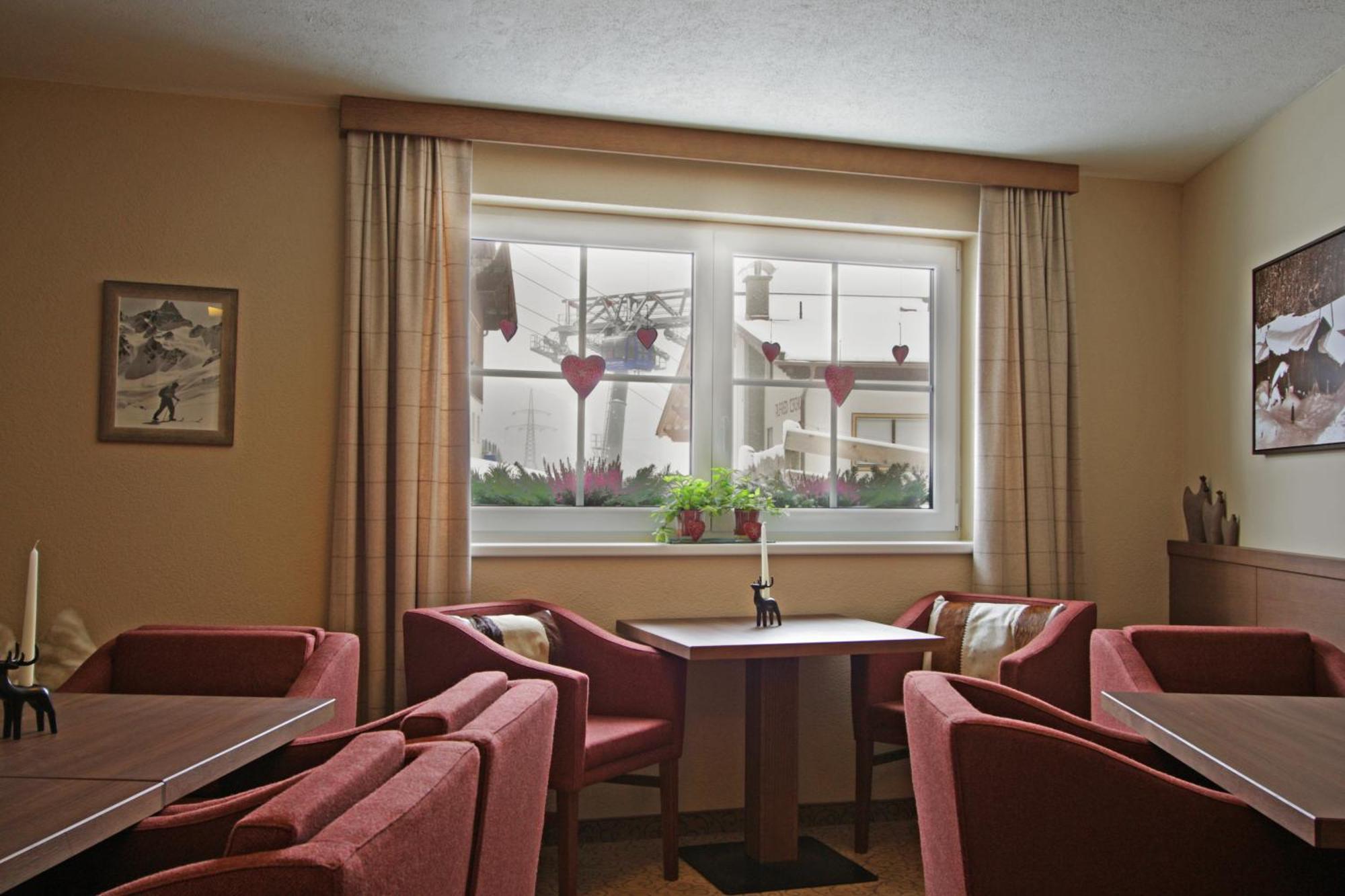 Hotel Garni - Restaurant Kaminstube Sankt Anton am Arlberg Kültér fotó
