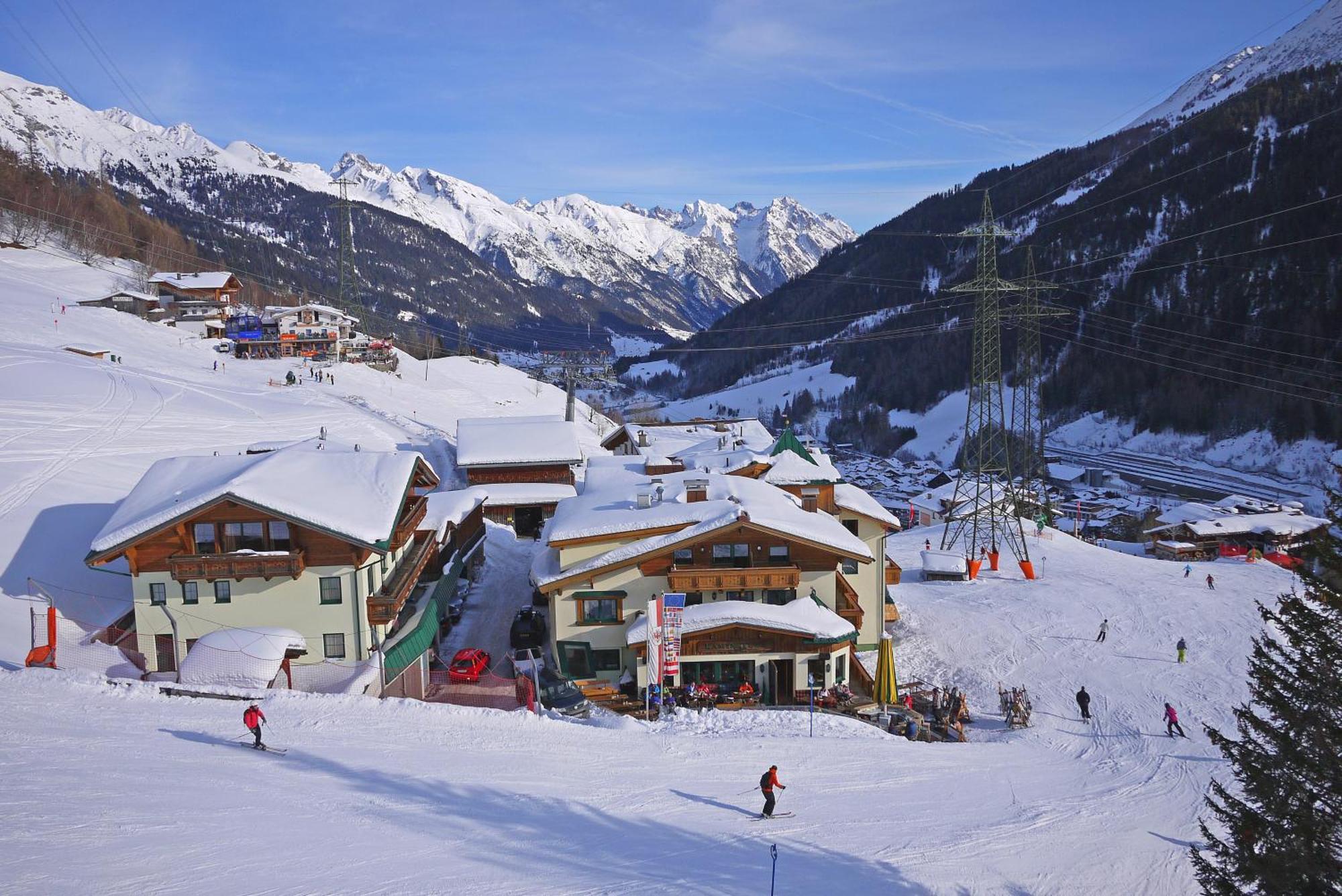 Hotel Garni - Restaurant Kaminstube Sankt Anton am Arlberg Kültér fotó