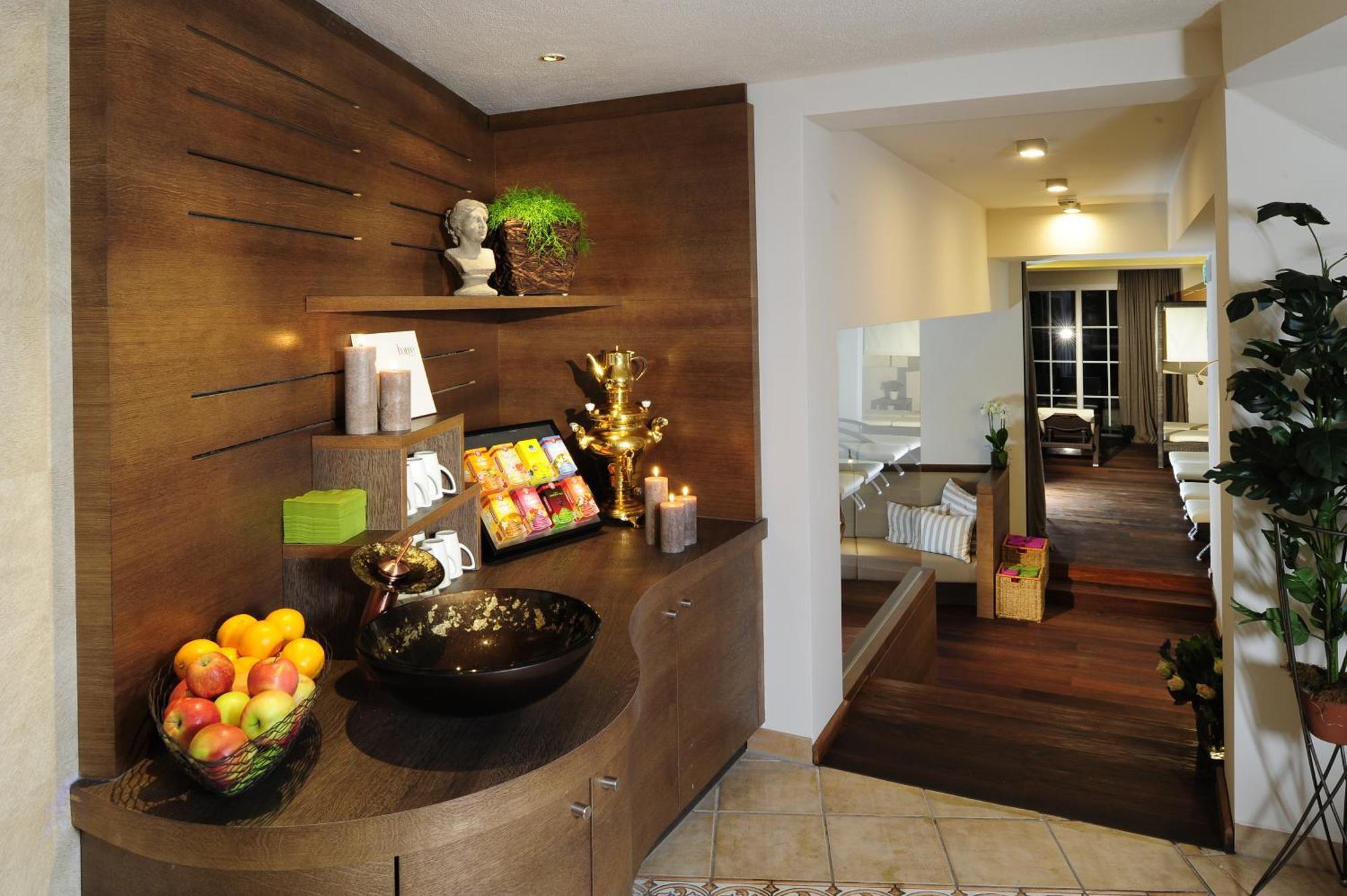 Hotel Garni - Restaurant Kaminstube Sankt Anton am Arlberg Kültér fotó