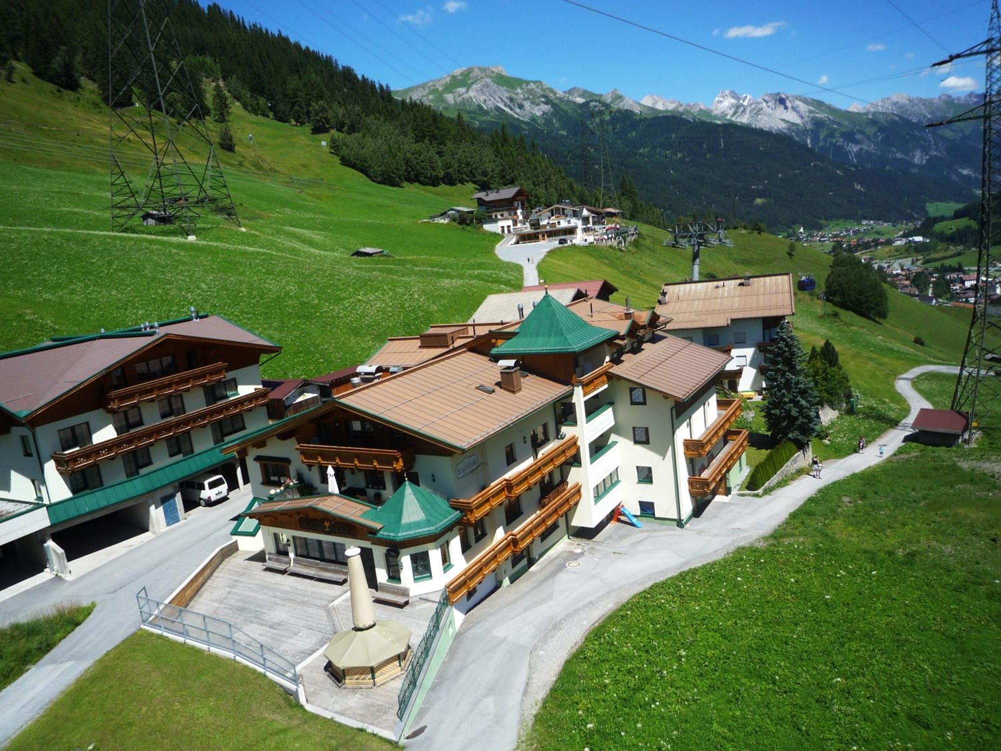 Hotel Garni - Restaurant Kaminstube Sankt Anton am Arlberg Kültér fotó