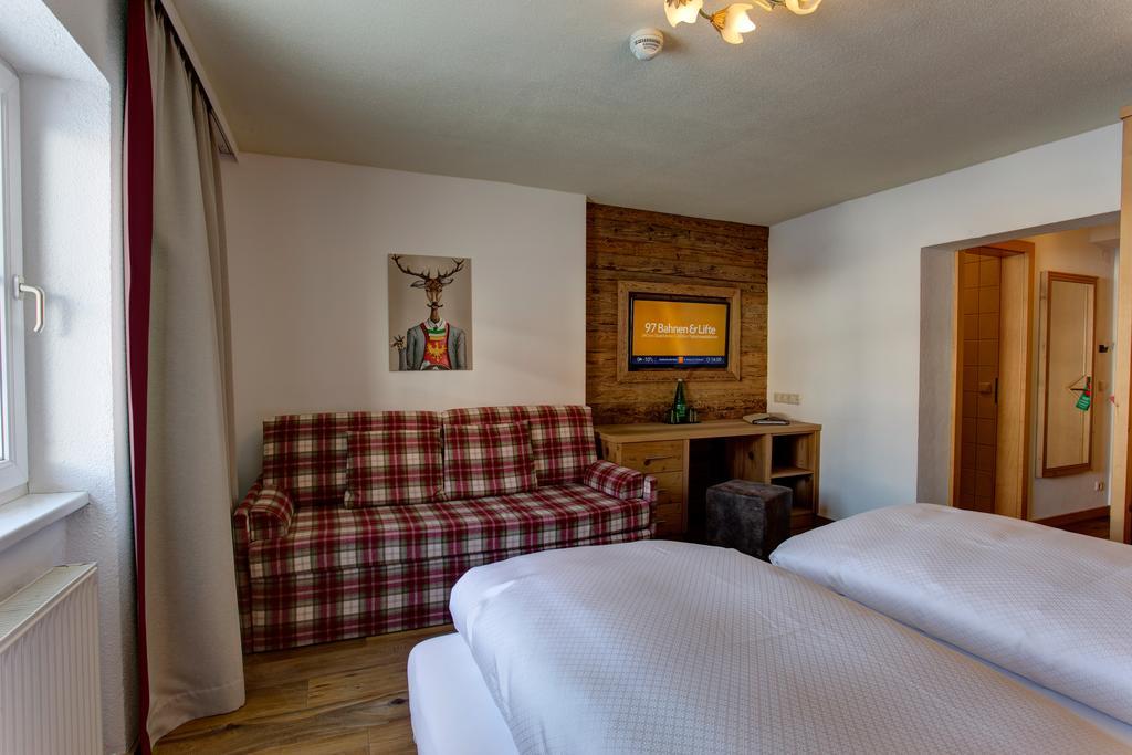 Hotel Garni - Restaurant Kaminstube Sankt Anton am Arlberg Kültér fotó